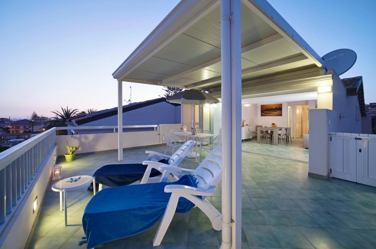 Archimede, Appartamento Con Vista In Centro A Marina Di Ragusa Exterior photo